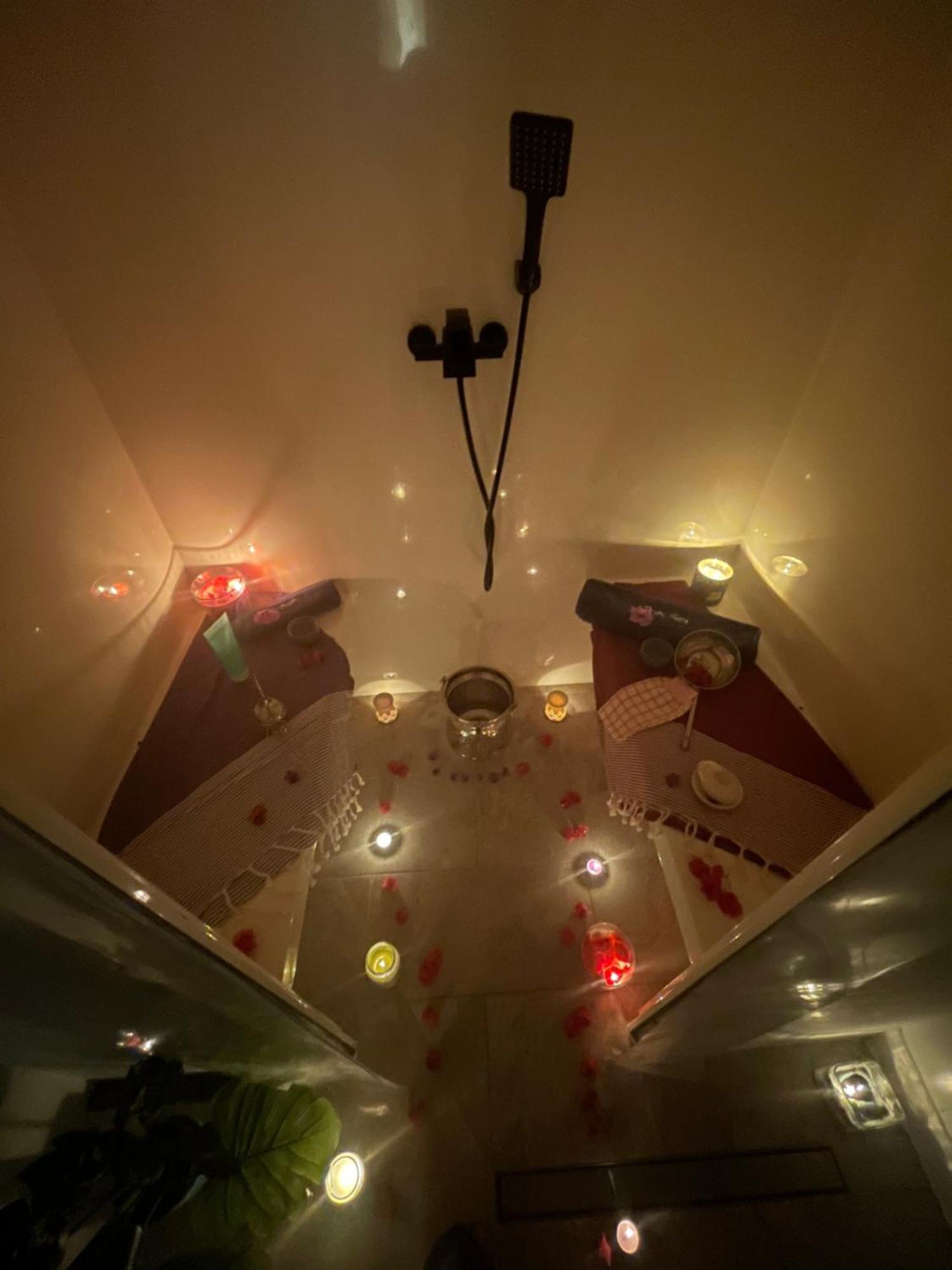 Houdarling Chalet Et Spa Hammam Jacuzzi Et Sauna Нім Екстер'єр фото